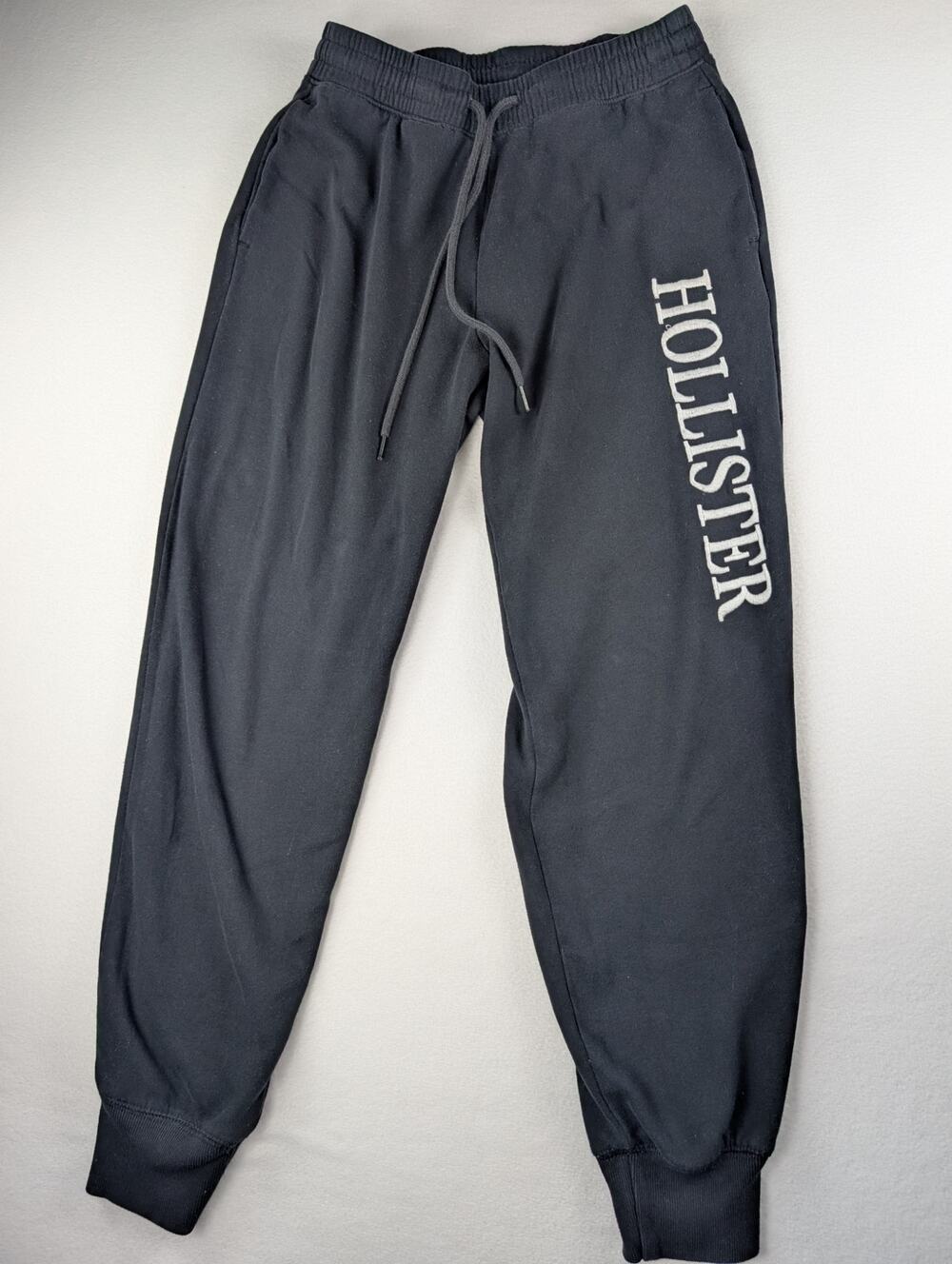 Hollister Ultra High-Rise Logo Jogger Sweatpants – Black – Women’s Small